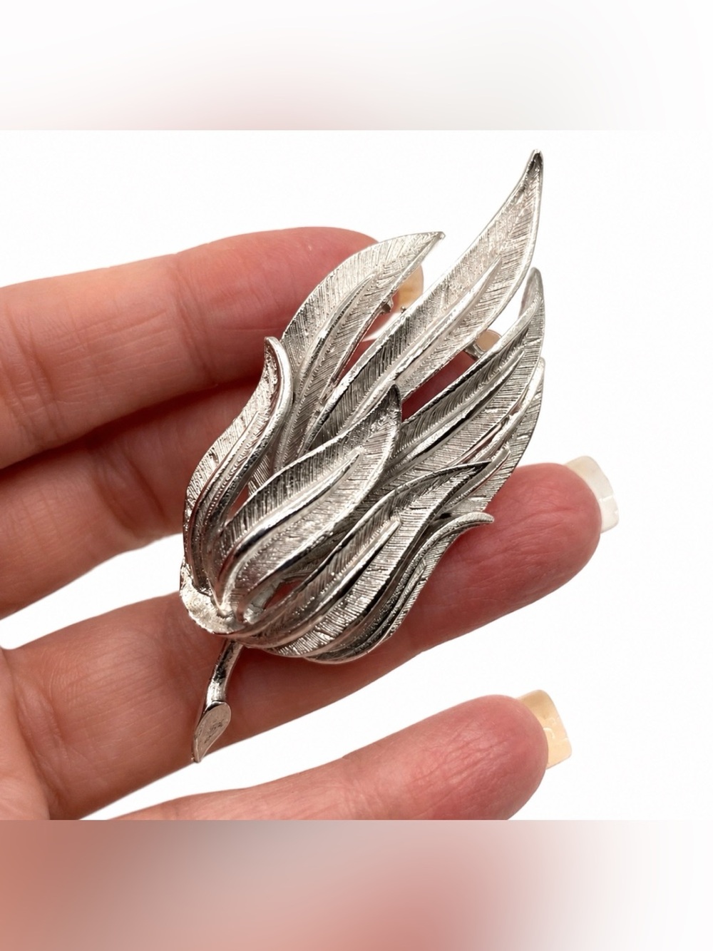 Coro Plant Leaf Gold Tone Botanical Nature Signed Vintage Brooch